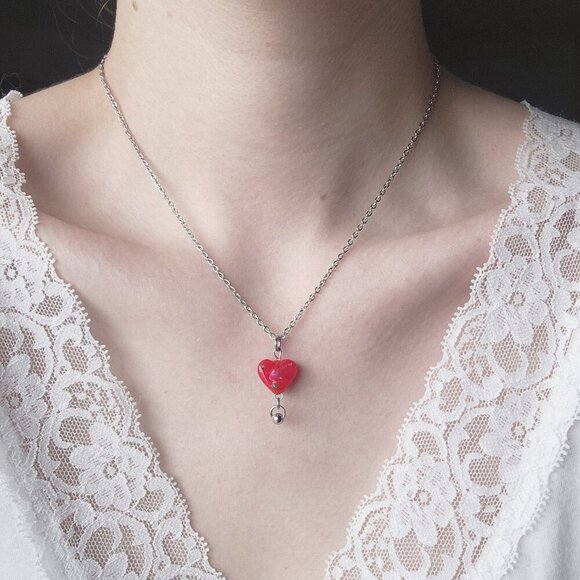 Vintage Antique red heart necklace ✦ 70s cottage flower silver necklace ✦ - Picture 1 of 9